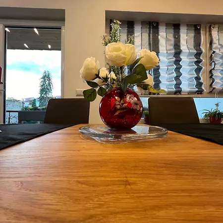 Vipstay Stilvolle 58m2 Mit Balkon, Kostenlosen Parkplatz Und Wlan, Naehe Zu Sap, Mlp, Heidelberg, Museum Sinsheim, Motodrom Hockenheim Usw Apartment *
