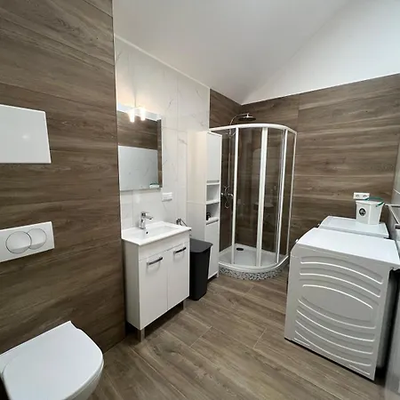 Vipstay Stilvolle 58m2 Mit Balkon, Kostenlosen Parkplatz Und Wlan, Naehe Zu Sap, Mlp, Heidelberg, Museum Sinsheim, Motodrom Hockenheim Usw *