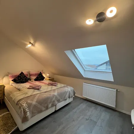 Vipstay Stilvolle 58m2 Mit Balkon, Kostenlosen Parkplatz Und Wlan, Naehe Zu Sap, Mlp, Heidelberg, Museum Sinsheim, Motodrom Hockenheim Usw Apartment *